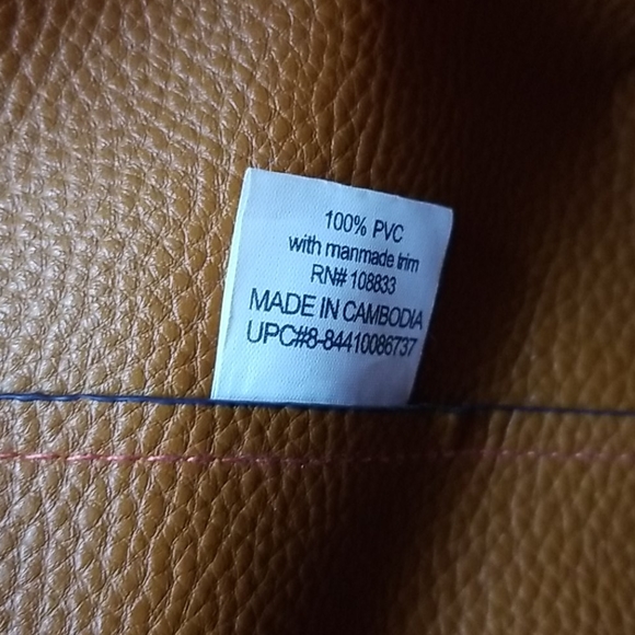 HUGE Tote! Easy to store...grocery shop in style! - Picture 5 of 13